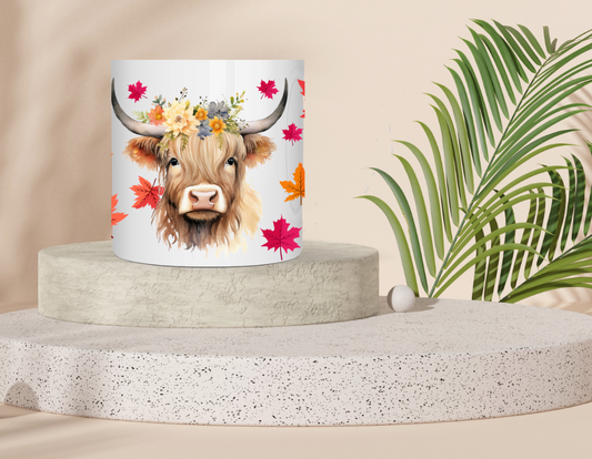 HIGHLAND COW AUTUM LEAVES SOY CANDLE