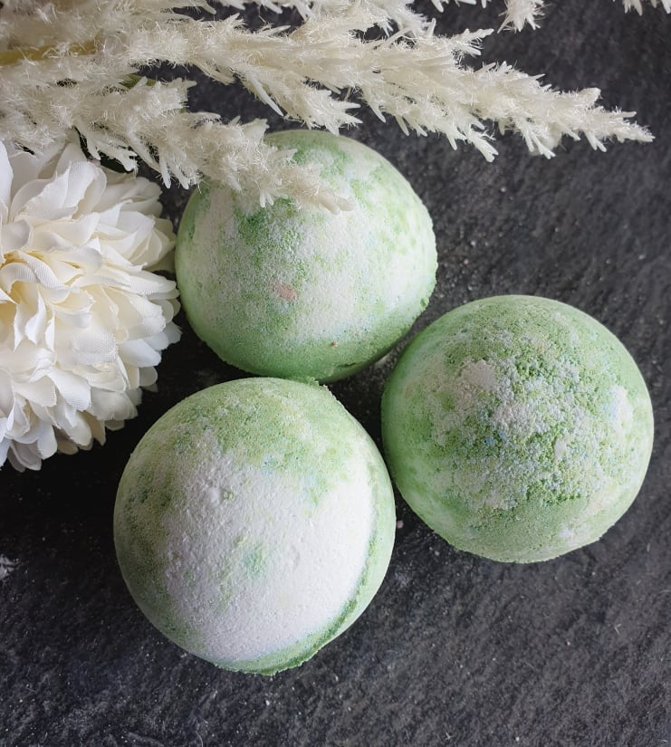 LARGE BATH BOMBS